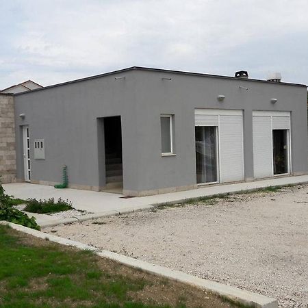 Apartments With A Parking Space Nin, Zadar - 13571 Esterno foto